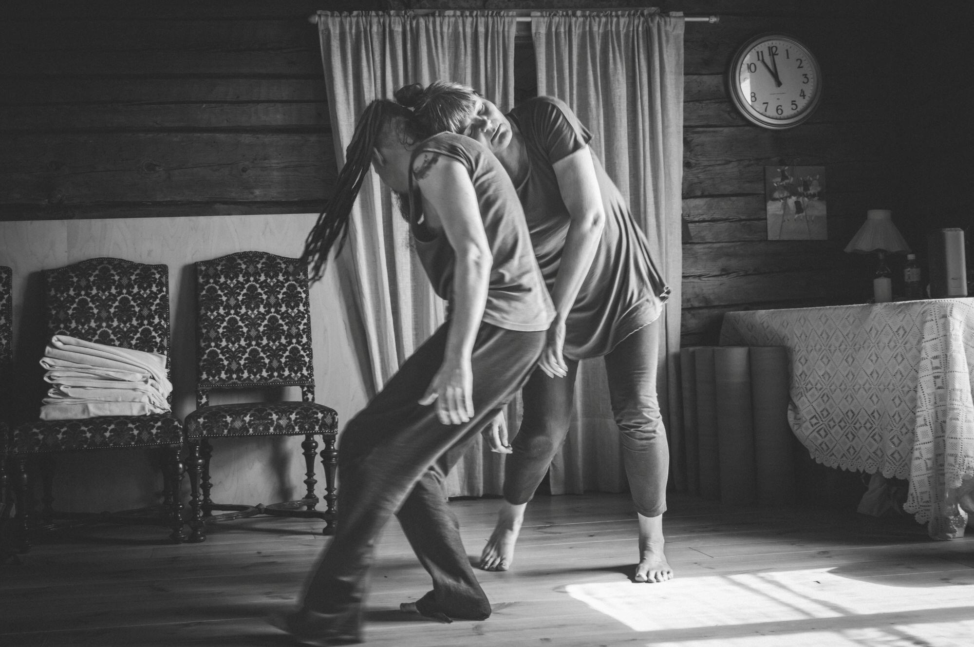 kehojen kontakti sosiaalinen liittyminen